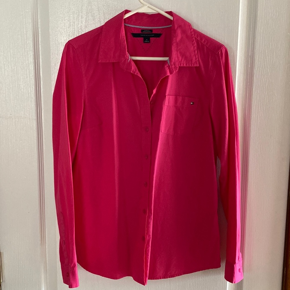 Tommy Hilfiger button down blouse, pink, size medium, EUC